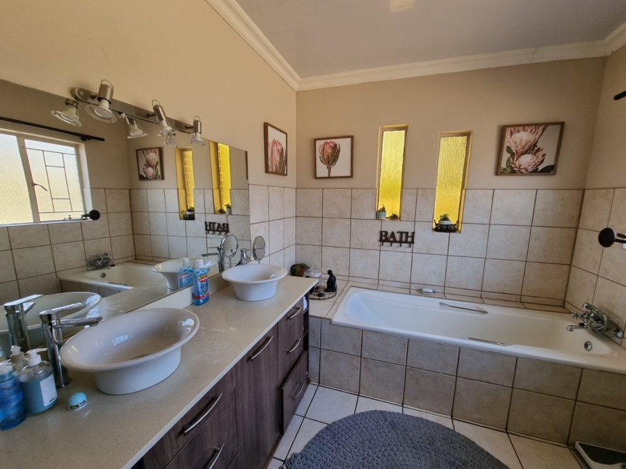 To Let 3 Bedroom Property for Rent in La Provance Free State